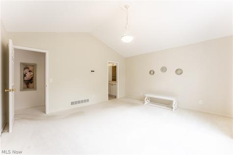 3790 Woodbury Oval Stow OH 44224