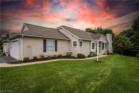 3790 Woodbury Oval Stow OH 44224
