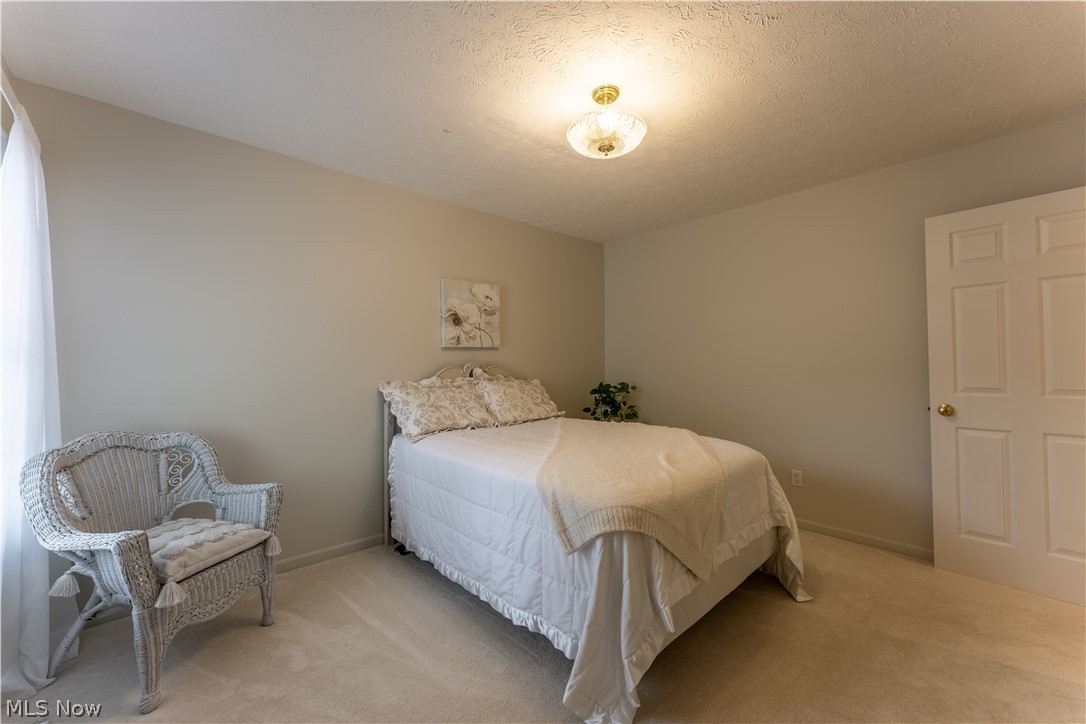3790 Woodbury Oval Stow OH 44224