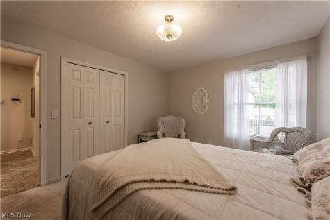 3790 Woodbury Oval Stow OH 44224