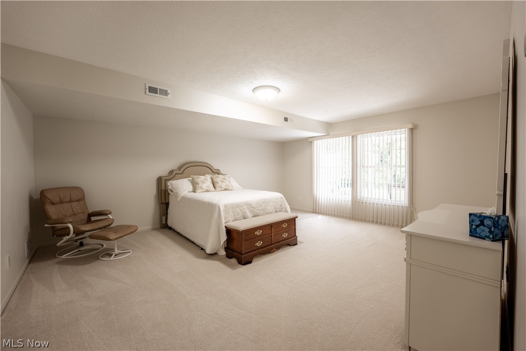 3790 Woodbury Oval Stow OH 44224