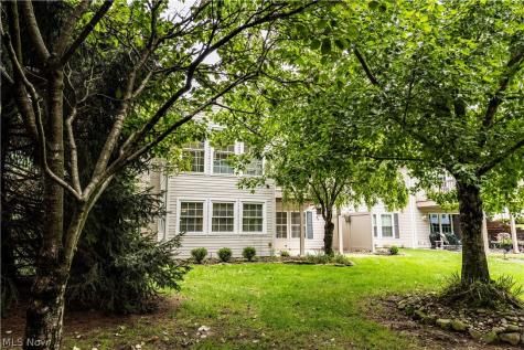 3790 Woodbury Oval Stow OH 44224