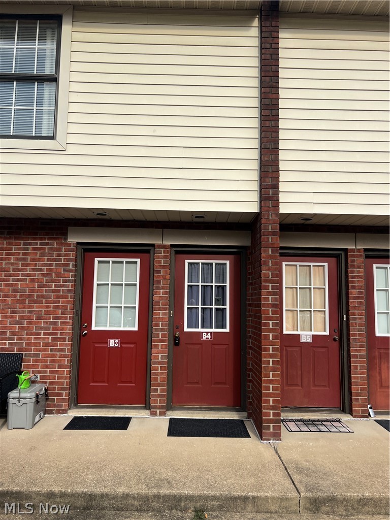 127 E Adams Street Millersburg OH 44654