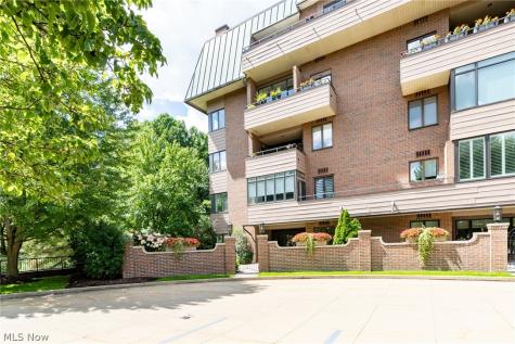 5150 Three Village Drive Lyndhurst OH 44124