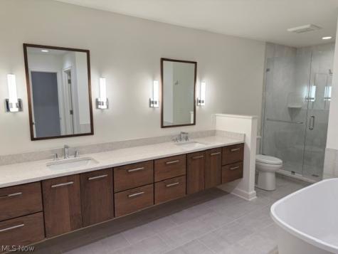 5150 Three Village Drive Lyndhurst OH 44124