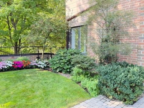 5150 Three Village Drive Lyndhurst OH 44124