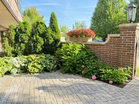 5150 Three Village Drive Lyndhurst OH 44124