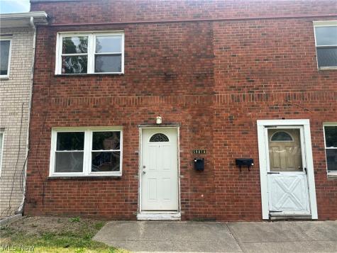 5981 Glenway Drive Brook Park OH 44142