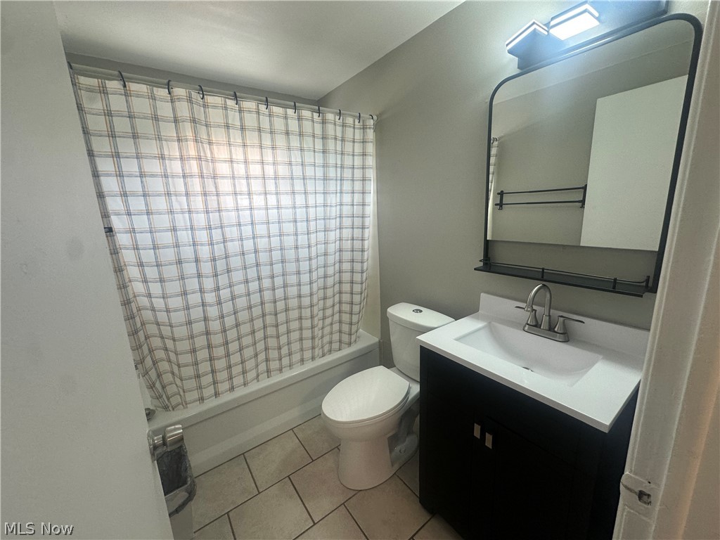 5981 Glenway Drive Brook Park OH 44142