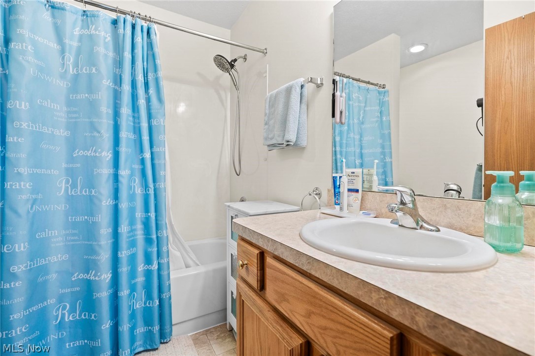 2002 Stoney Run Circle Broadview Heights OH 44147