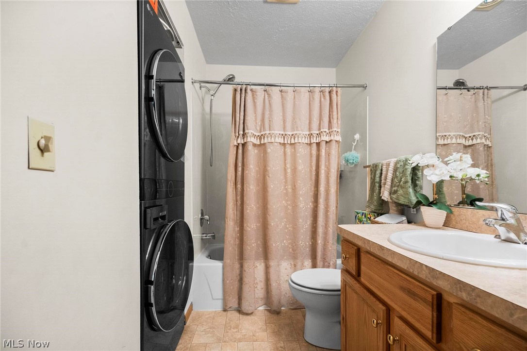 2002 Stoney Run Circle Broadview Heights OH 44147