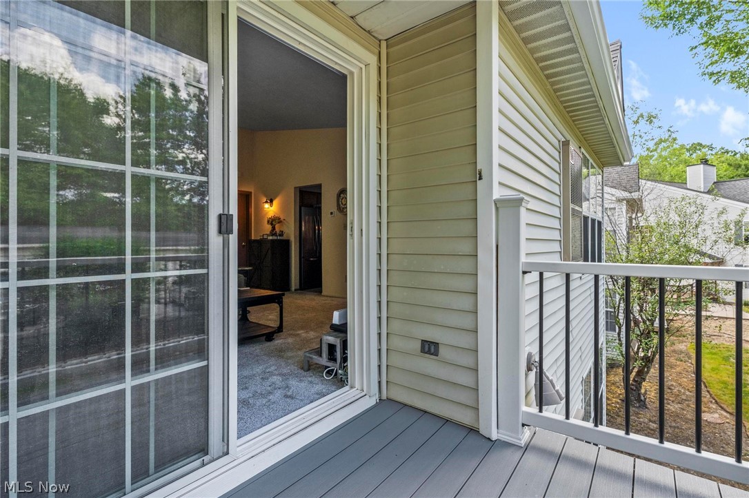 2002 Stoney Run Circle Broadview Heights OH 44147