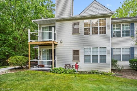 2002 Stoney Run Circle Broadview Heights OH 44147