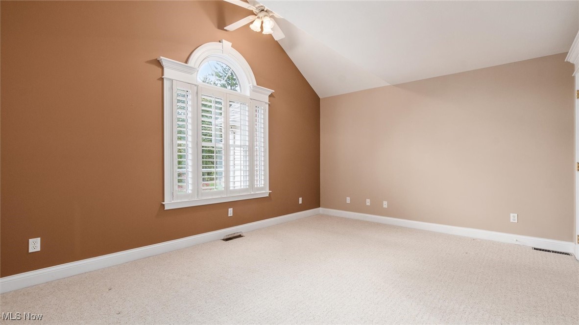 3490 Regans Way Zanesville OH 43701