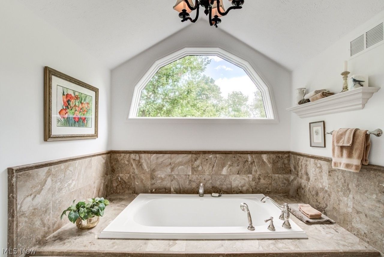 200 Woodsong Way Chagrin Falls OH 44023