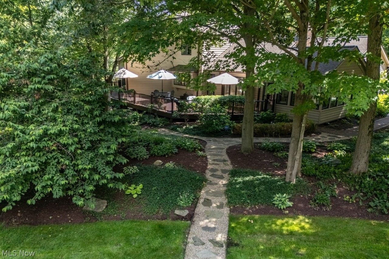 200 Woodsong Way Chagrin Falls OH 44023