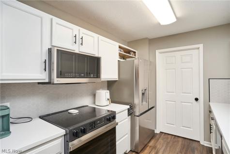 3324 Lenox Village Drive Fairlawn OH 44333