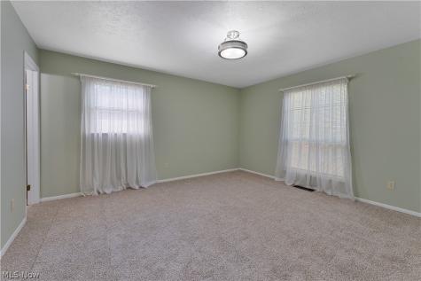 1341 Fox Run Drive Youngstown OH 44512