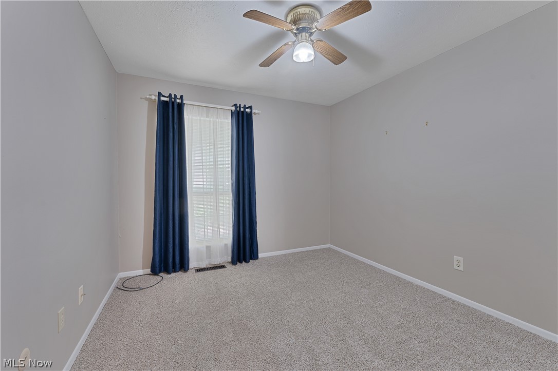 1341 Fox Run Drive Youngstown OH 44512