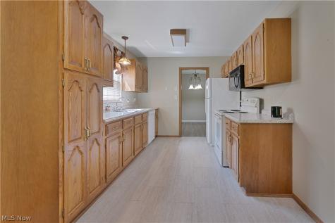 1341 Fox Run Drive Youngstown OH 44512