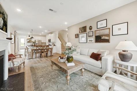 5094 Shepherds Glen Willoughby OH 44094