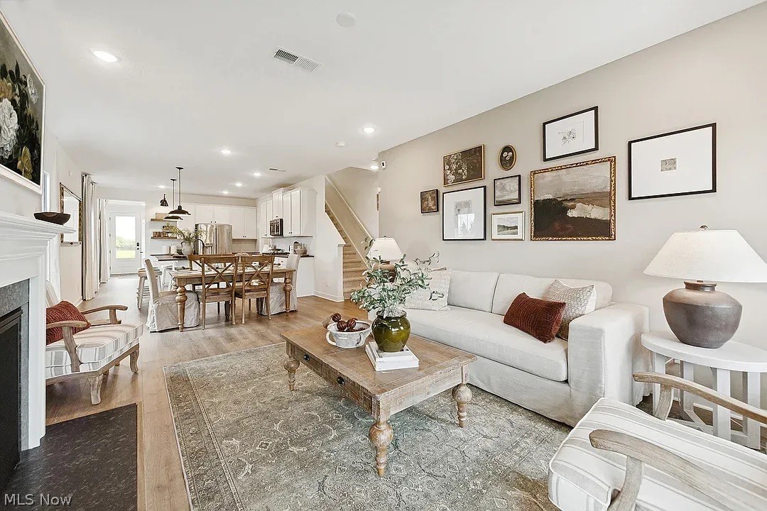 5094 Shepherds Glen Willoughby OH 44094