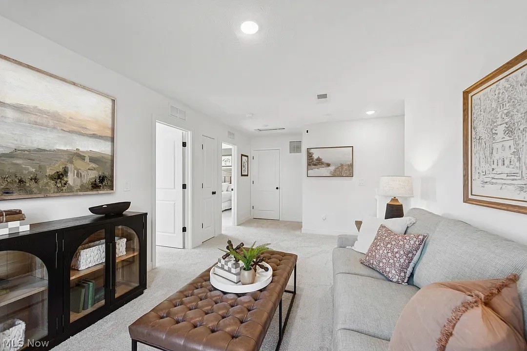 5094 Shepherds Glen Willoughby OH 44094