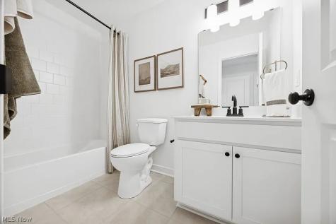 5094 Shepherds Glen Willoughby OH 44094