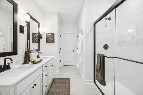 5094 Shepherds Glen Willoughby OH 44094