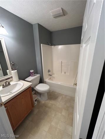 1313 Wynridge Avenue Louisville OH 44641