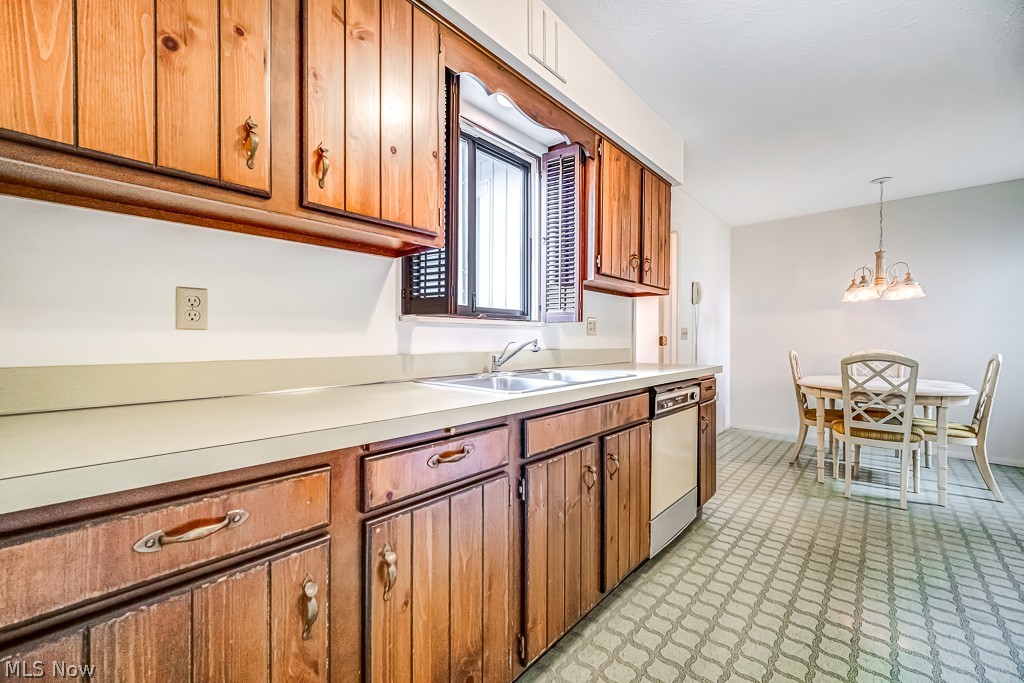 19319 Idlewood Trail Strongsville OH 44149