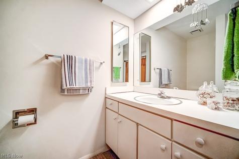 19319 Idlewood Trail Strongsville OH 44149