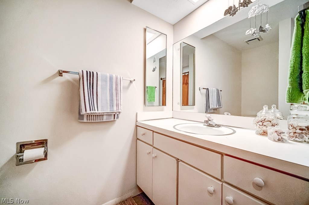 19319 Idlewood Trail Strongsville OH 44149