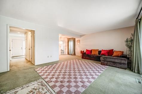 19319 Idlewood Trail Strongsville OH 44149