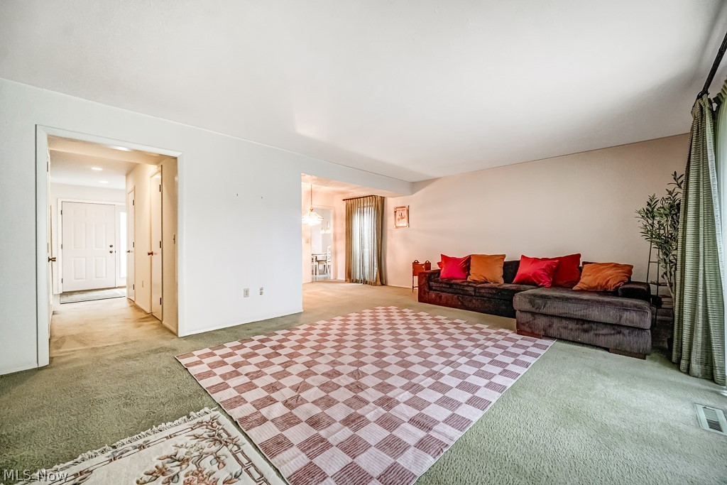 19319 Idlewood Trail Strongsville OH 44149