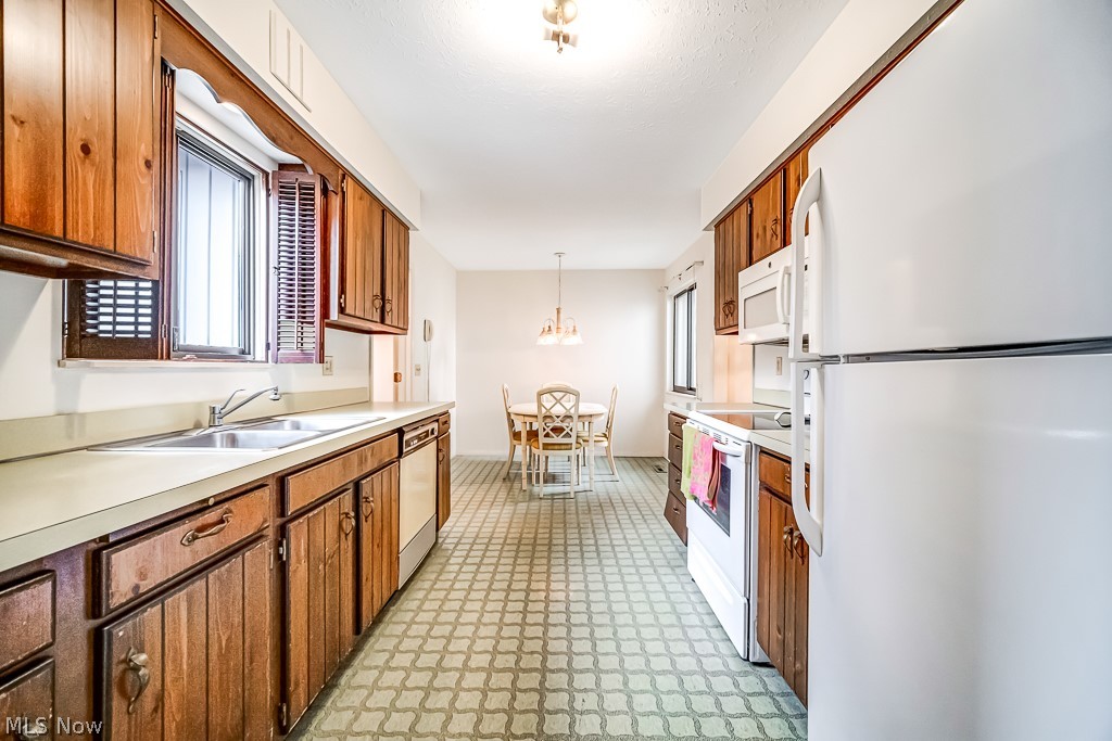 19319 Idlewood Trail Strongsville OH 44149