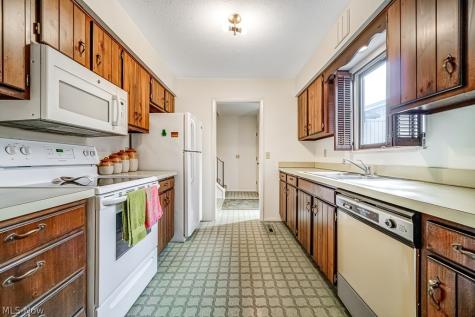 19319 Idlewood Trail Strongsville OH 44149
