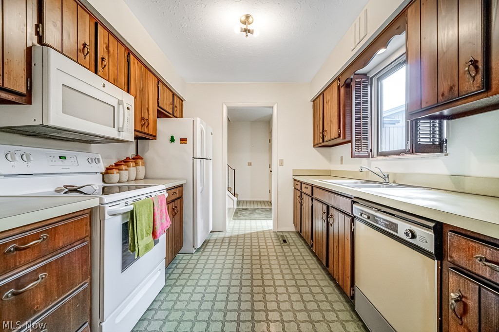 19319 Idlewood Trail Strongsville OH 44149