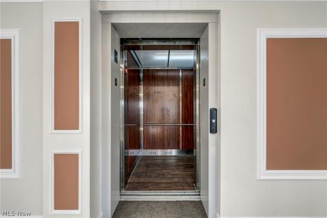 23002 Chandlers Lane Olmsted Falls OH 44138