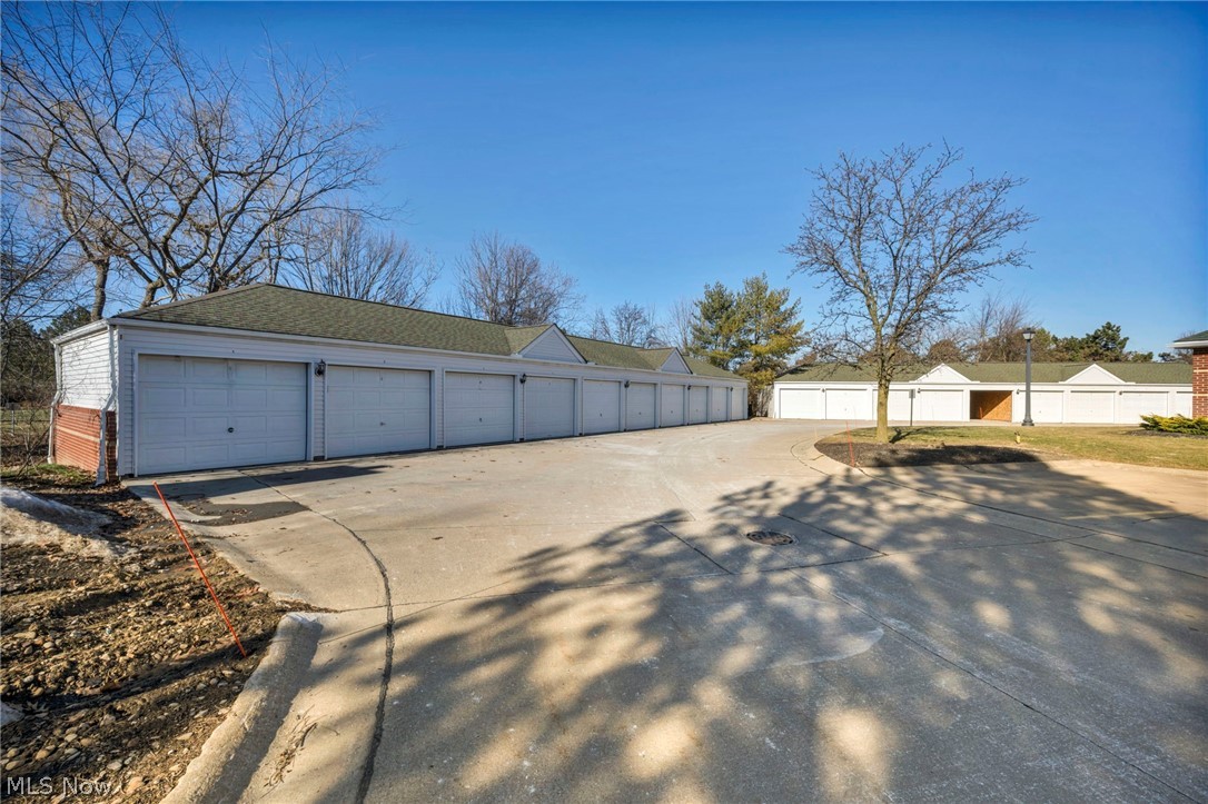 23002 Chandlers Lane Olmsted Falls OH 44138