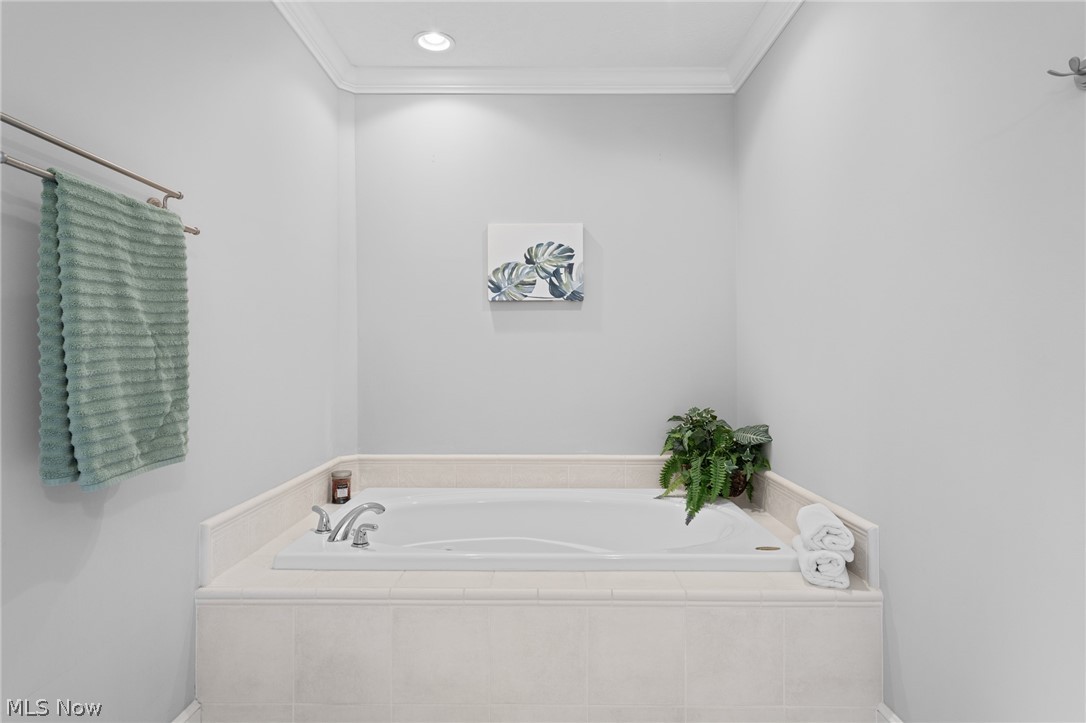 16930 Knolls Way Chagrin Falls OH 44023