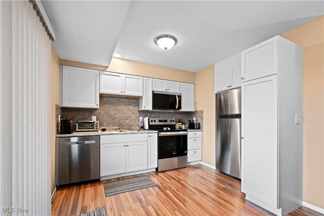 700 Lakeview Drive Cortland OH 44410