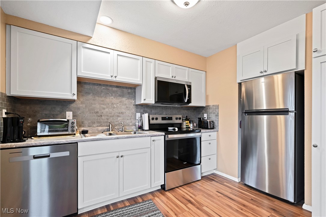 700 Lakeview Drive Cortland OH 44410