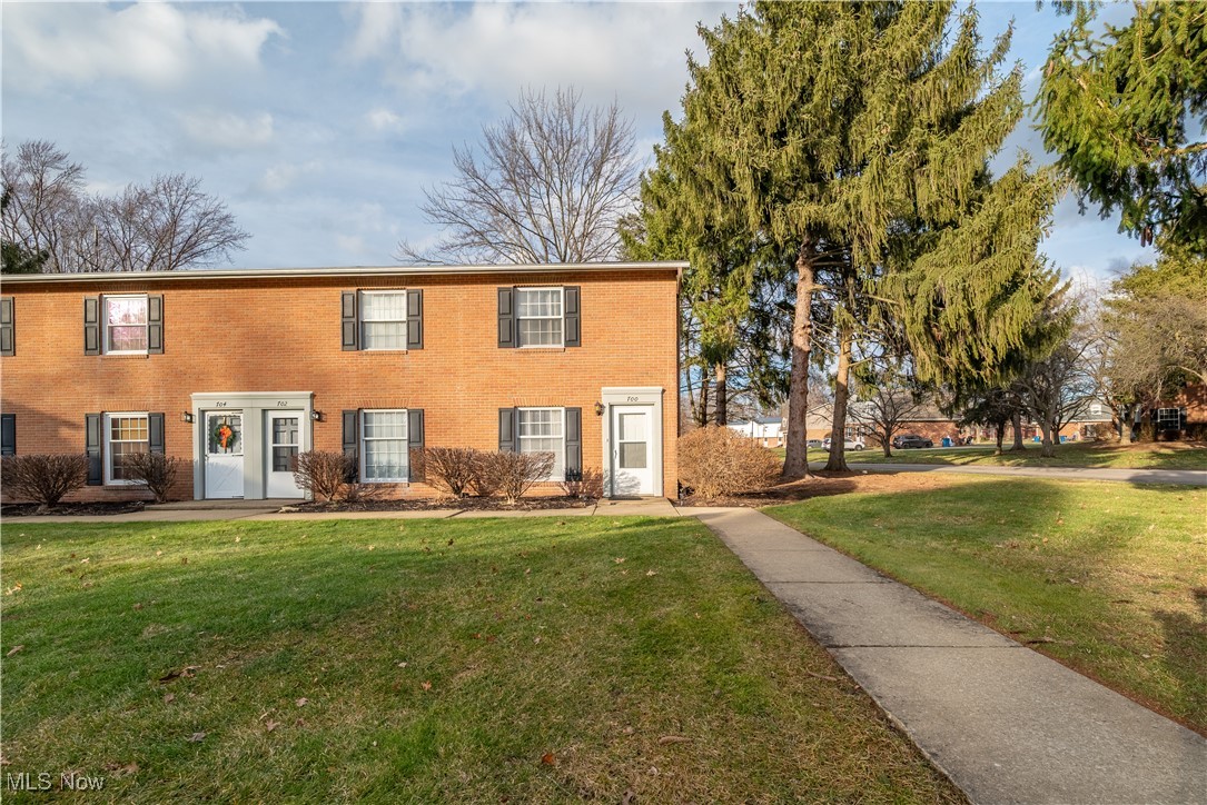 700 Lakeview Drive Cortland OH 44410