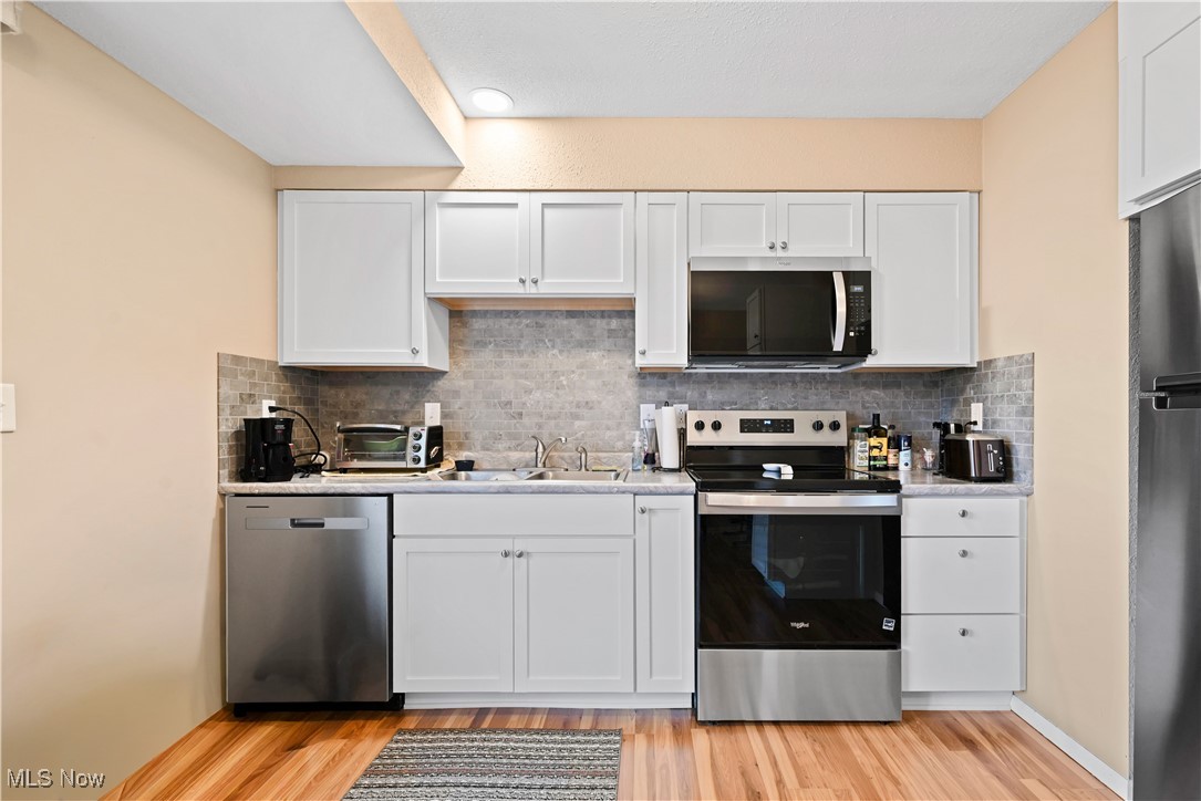 700 Lakeview Drive Cortland OH 44410