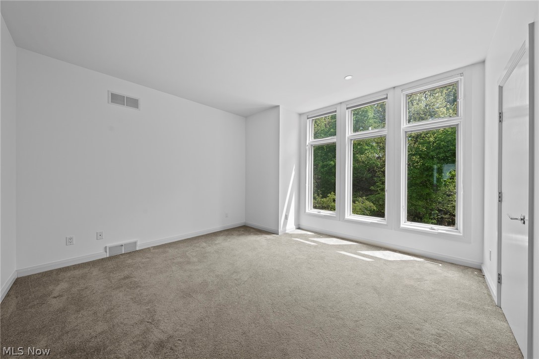 2339 Edgehill Road Cleveland OH 44106