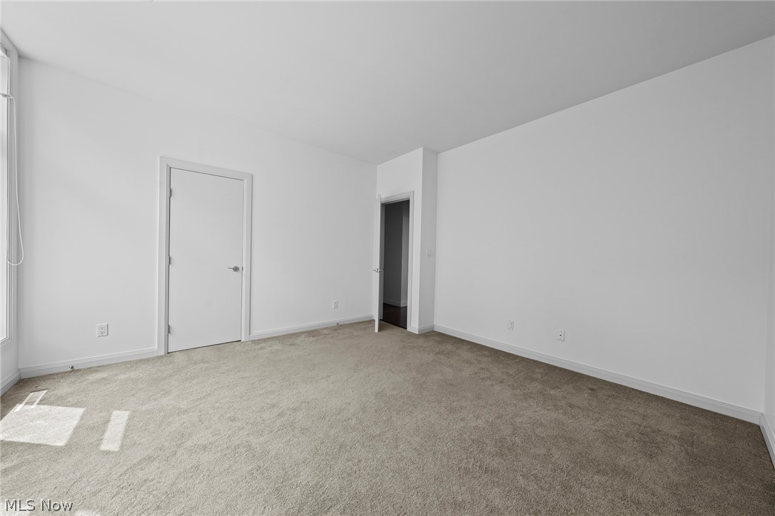 2339 Edgehill Road Cleveland OH 44106