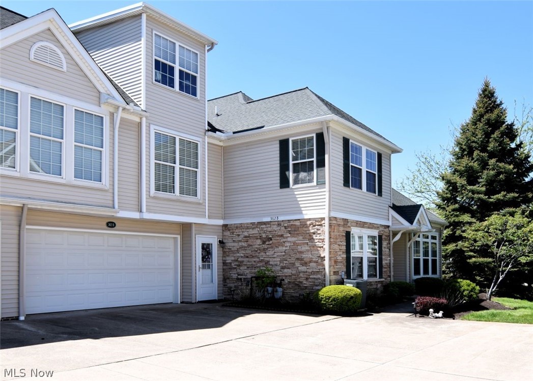 362 E Legend Court Highland Heights OH 44143