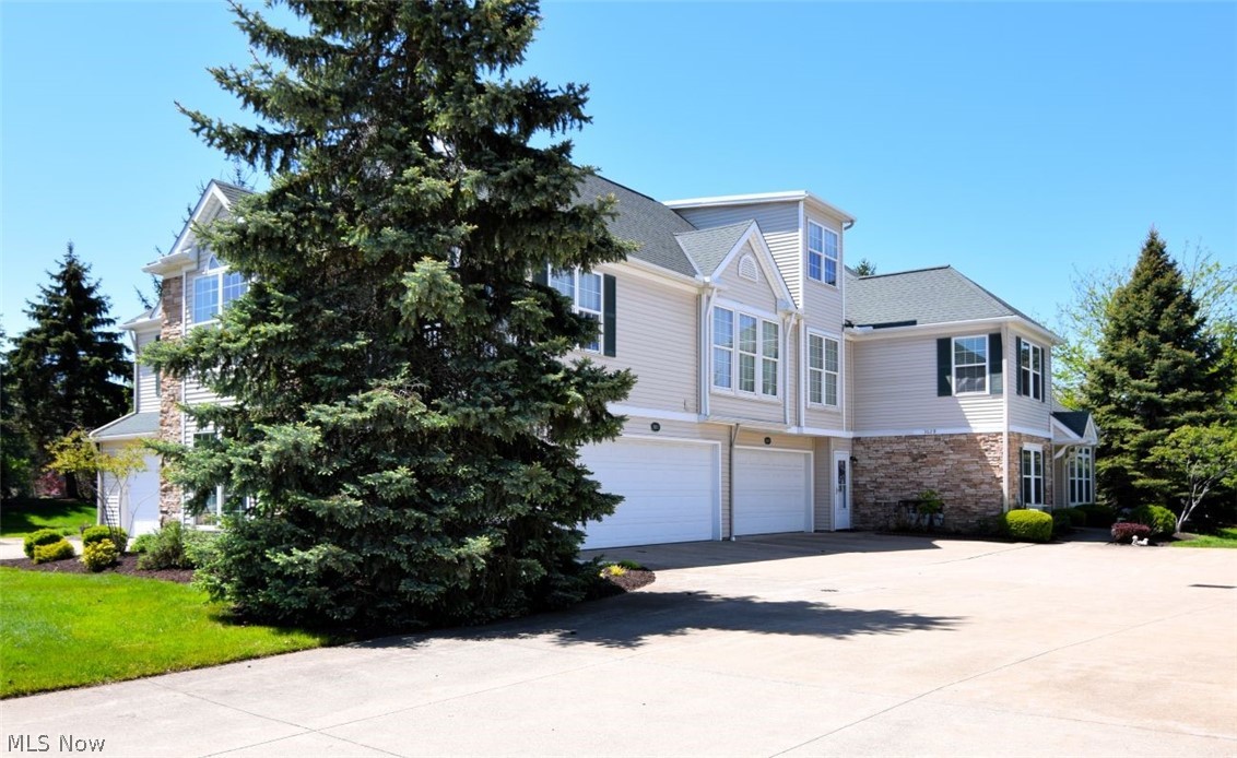 362 E Legend Court Highland Heights OH 44143