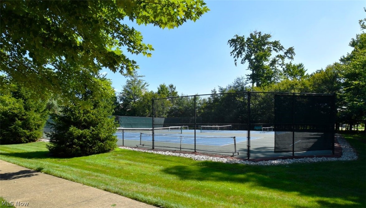 362 E Legend Court Highland Heights OH 44143